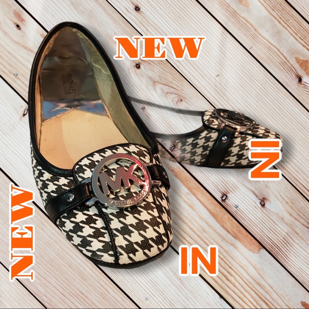 Michael Kors houndstooth flats